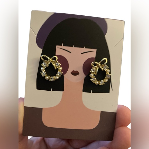 Gold and cubic zirconia Holiday wreath earrings - Picture 2 of 3